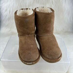 UGG WINTER BOOTS SIZE 10 TODDLER